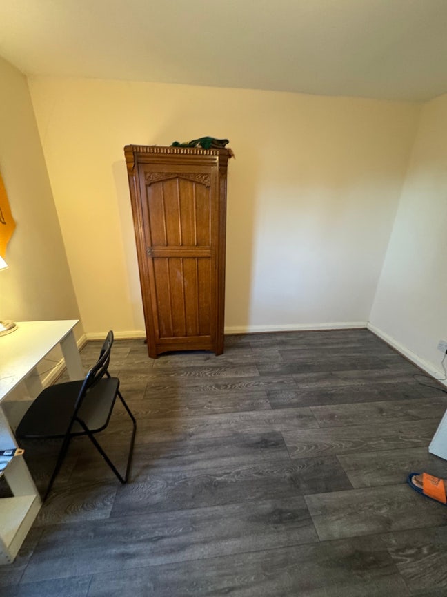 Room-Share (Pakistani) Main Photo