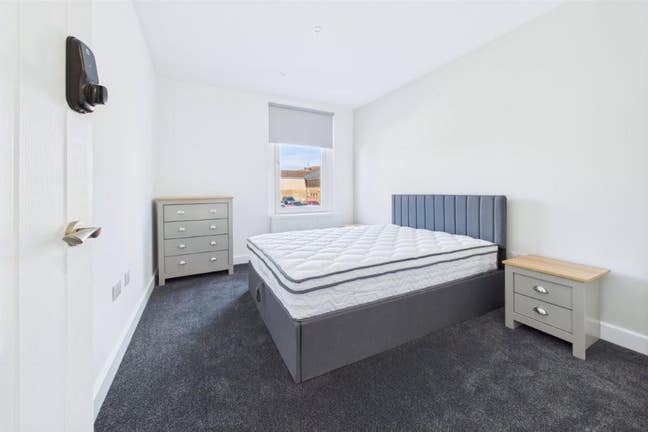 Large double Room 3+ Ensuite  Main Photo