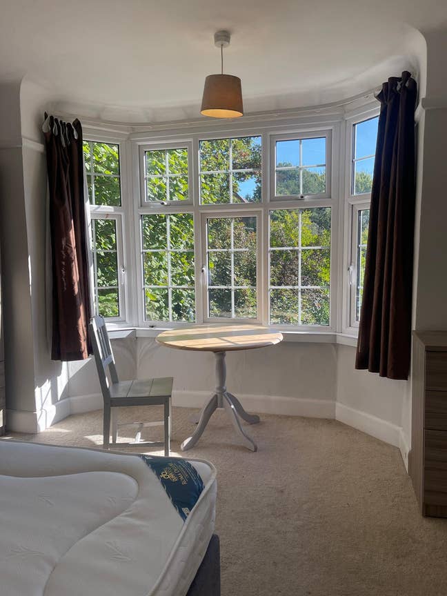 Spacious 4 Bedroom Shared Flat Main Photo