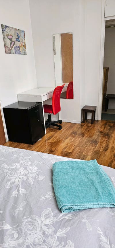 Canary Wharf - furnished small double  Main Photo