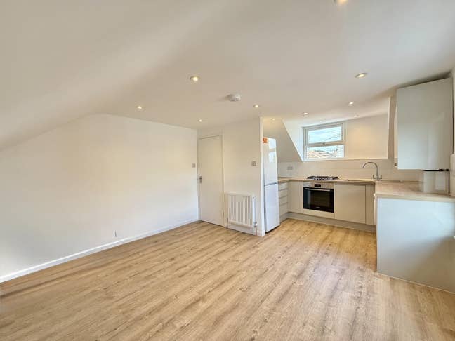 Newly refurbished 1 bedroom flat - Finchley N3 Main Photo