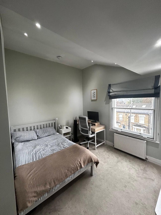 Ensuite, furnished double room in Clapham Old Town Main Photo