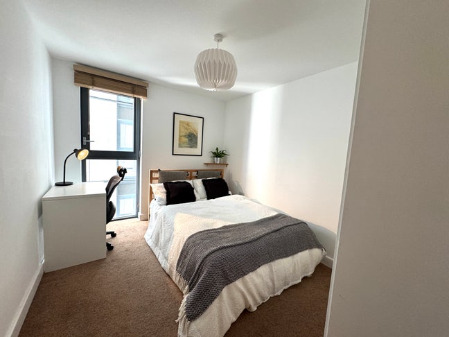 Short Term Dalston  Furnished Room Main Photo