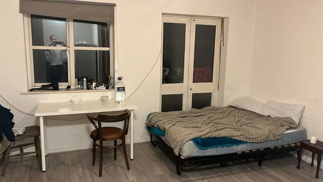 Spacious Double Room available for rent - WC1X 0LR Main Photo