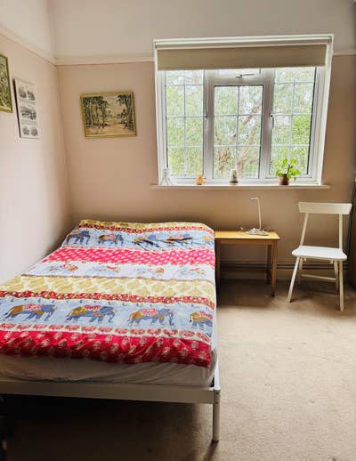 Room in Kew for short let (maximum 3 months). Main Photo