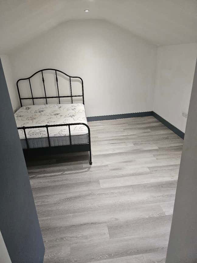 Nice En-suite for rent in Greenwich Main Photo