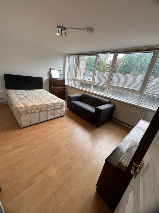 4 bed flat close to Warwick Avenue Station  Main Photo