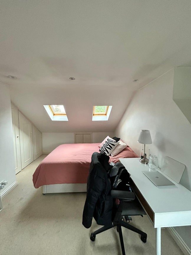 Large double room w/ ensuite in Clapham/Battersea Main Photo