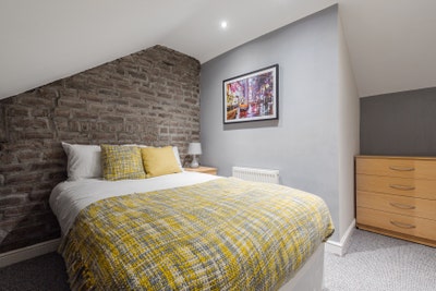 Large Double En Suite L6 - All Bills inc  Main Photo