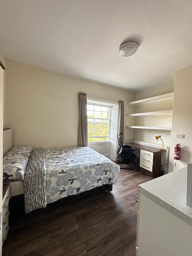 Avail now City Centre rooms from £689pm inc bills Main Photo