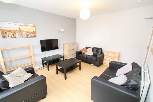 En-suite double bed room Main Photo
