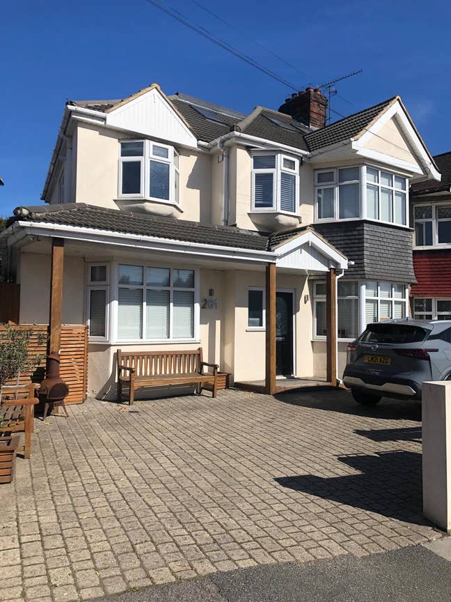 Modern House Share in Enfield EN1 Near M25 Main Photo