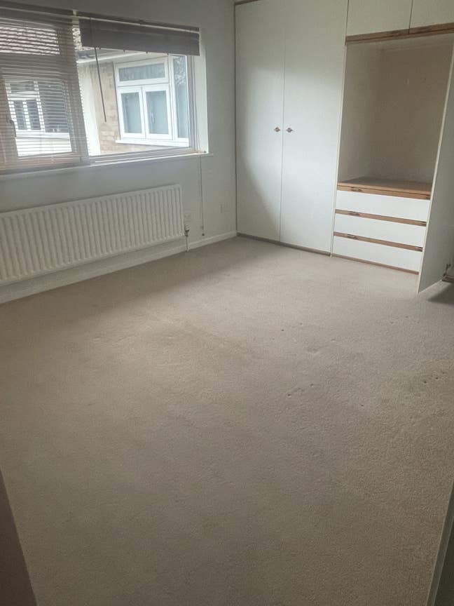 Double Room in Sutton Main Photo