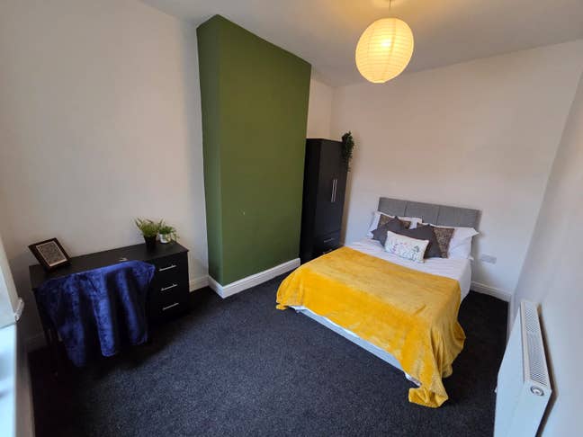 ✨3- Double Affordable Rooms in Salford ✨ Main Photo