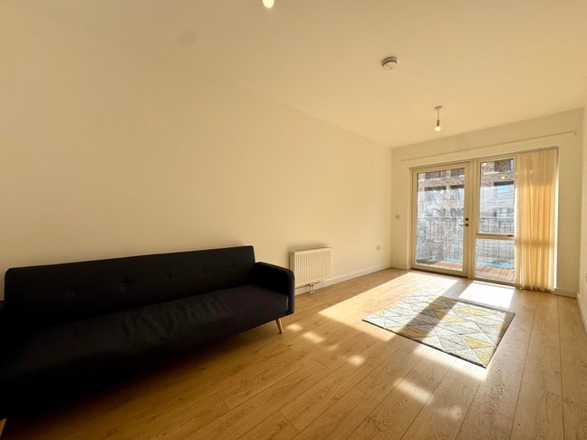 One bed apartment in Barking Main Photo