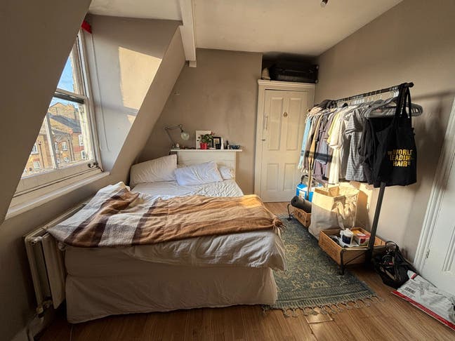 Big & bright double room, Stoke Newington 💛 Main Photo