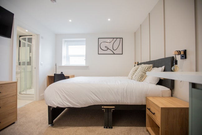  Stunning Brand-New Ensuite&Kitchenette rooms 💚  Main Photo