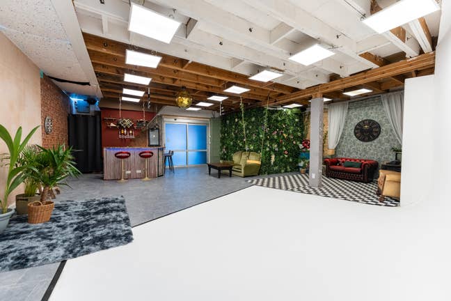 Double room ideal for creatives in NW10 Main Photo