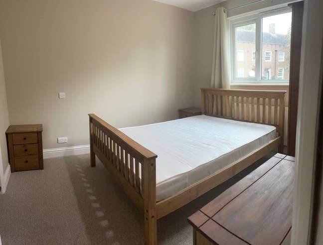 Double room in LGBTQ friendly houseshare Main Photo