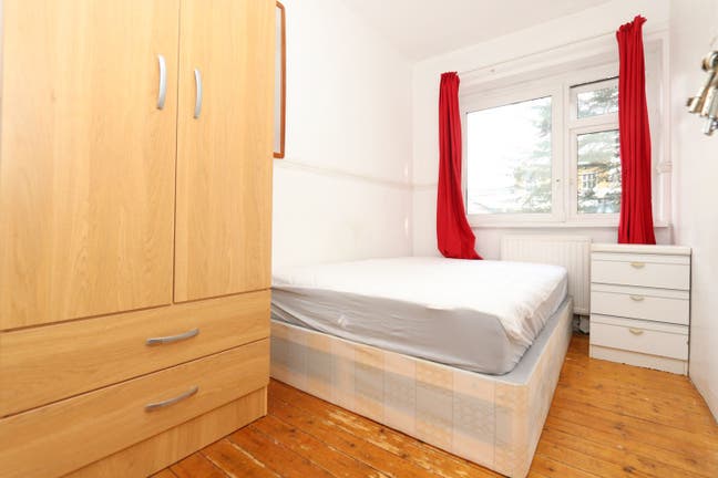 Double room right next to Shoreditch/Bethnal Green Main Photo