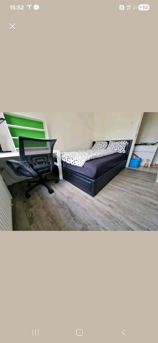 Small double room  Main Photo