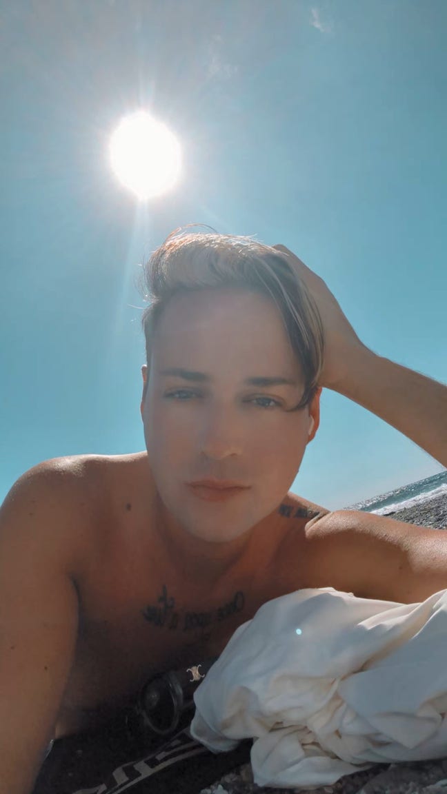 🏳️‍🌈Looking For Flat Main Photo