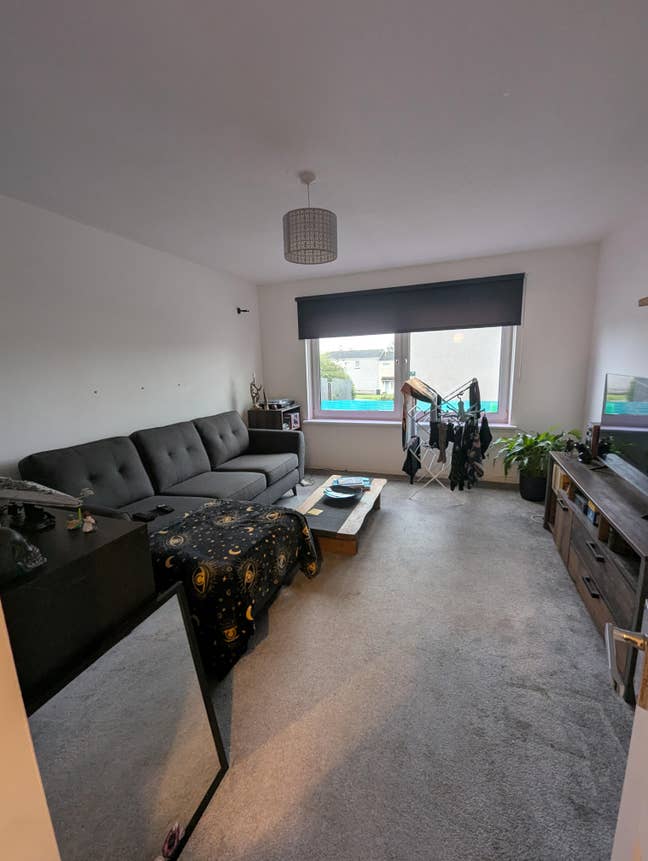 2 bedrooms for the price of one Main Photo