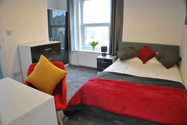 Double Ensuite Room BS16 Main Photo