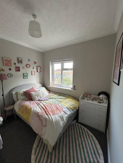 Double Room 5 Min Walk from St Johns Station Main Photo