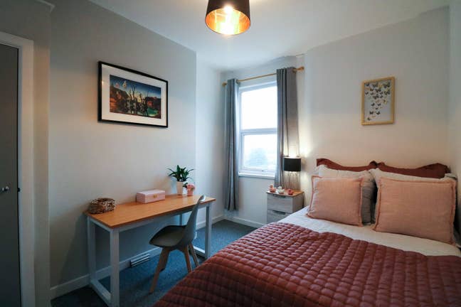 One room available in a four bed shared student Main Photo