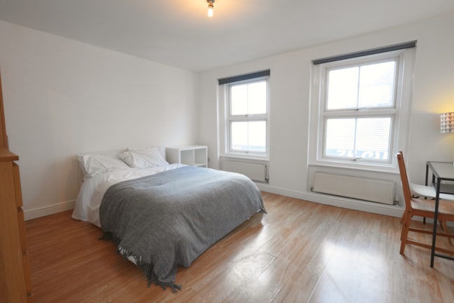 4 Amazing Rooms in Zone 1 Available- Whitechapel Main Photo