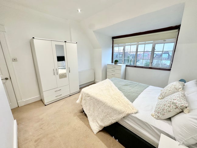 Great Price : Ensuite in Golders Green Main Photo