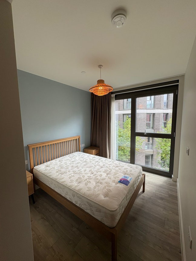 Female flatmate required Main Photo