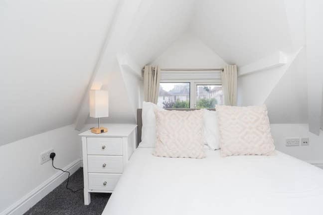 Spacious 2 Bedroom Flat in Bournemouth Main Photo