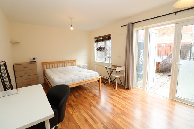Last spacious rooms in Zone 1  - London Bridge SE1 Main Photo