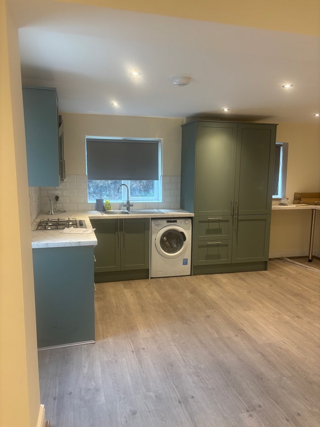 BRAND NEW 4 bedroom en-suite house share  Main Photo