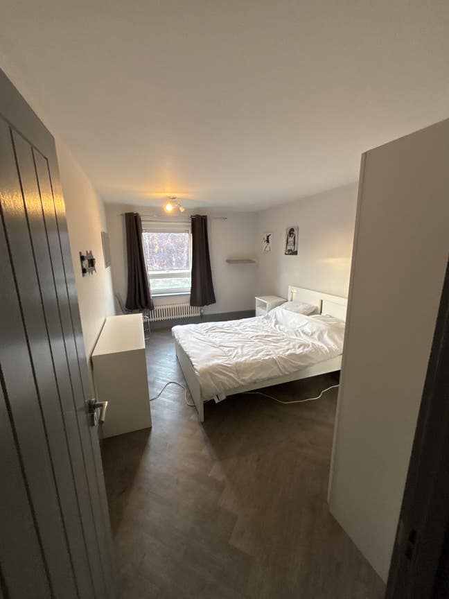 Double bedroom in southwick Main Photo