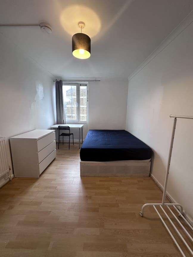 Double Room All bills included At Mile End  Main Photo