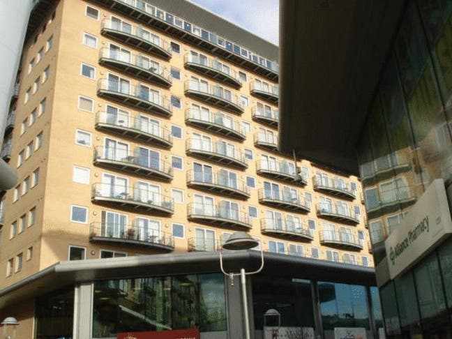 Amazing 1 bedroom flat in Feltham Main Photo