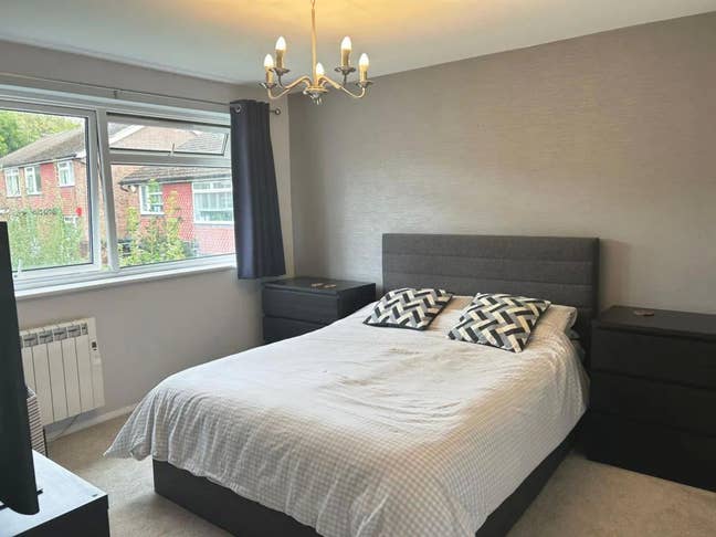 2 bed maisonette - whole flat all bills included Main Photo