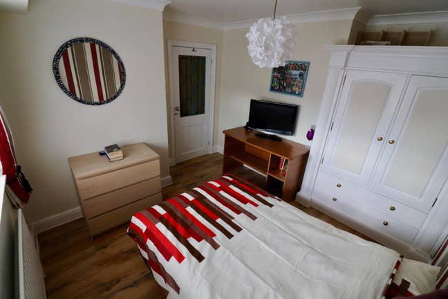 2- Separate Double Rooms vailable for rent - DA15  Main Photo