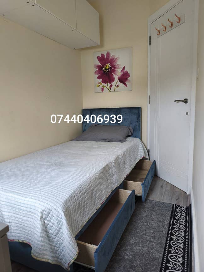Furnished Double Room, Bills included Main Photo
