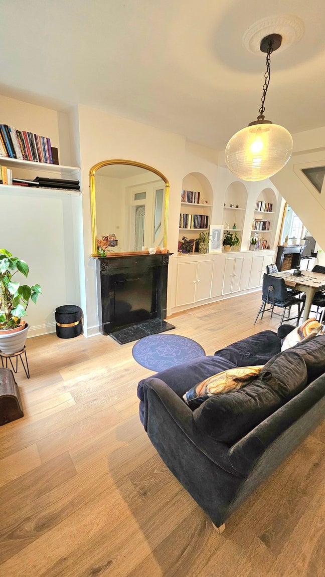 Trendy Tooting. A whole top floor to yourself! Main Photo