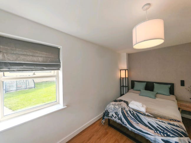 2 Bed Townhouse | City Location with Parking Main Photo