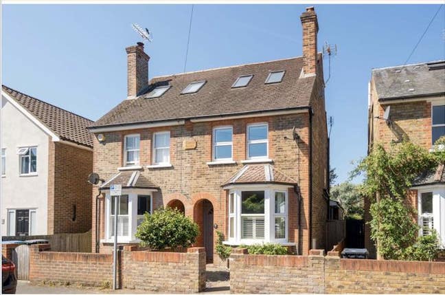 Lovely double room & bathroom - Mon-Fri - Cobham Main Photo