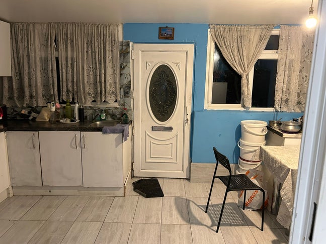 Rooms available  Main Photo