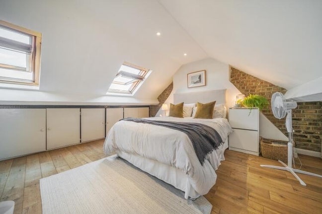 Large Double Bedroom - Earlsfield Main Photo