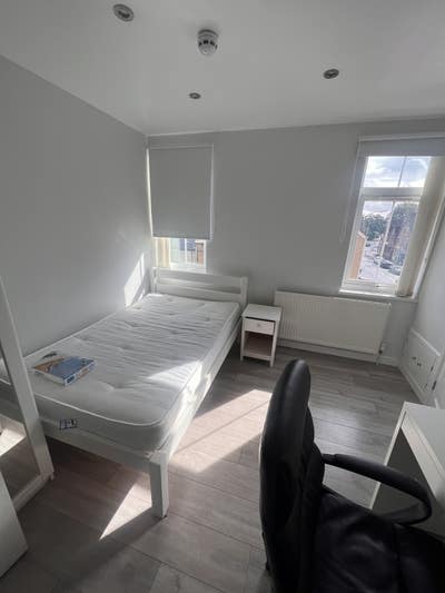 Ensuite Room on Cowley road, ideal for students  Main Photo