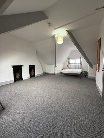 Lovely Large Double Room Available  Main Photo