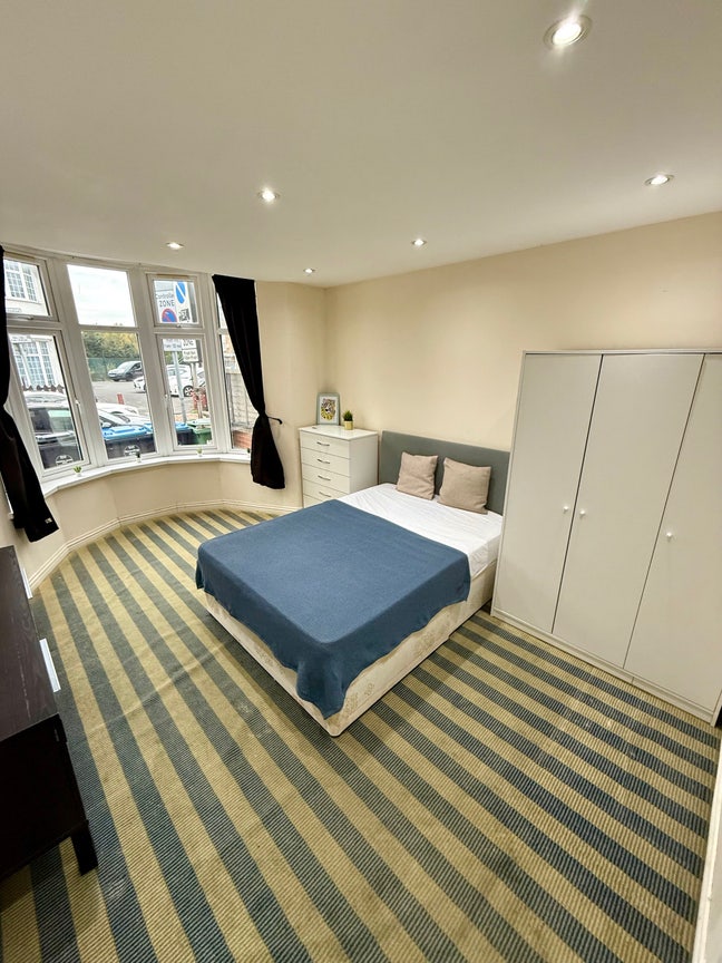 Rooms Available Now – 2 Min Walk to Sudbury Hill Main Photo